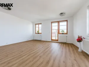 Pronájem bytu 1+kk, Praha - Břevnov, Zúžená, 37 m2