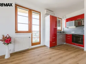 Pronájem bytu 1+kk, Praha - Břevnov, Zúžená, 37 m2