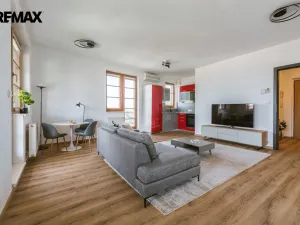 Pronájem bytu 1+kk, Praha - Břevnov, Zúžená, 37 m2
