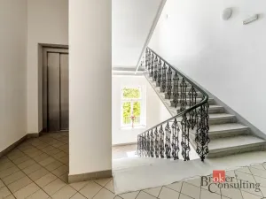 Prodej bytu 2+kk, Praha - Holešovice, Dobrovského, 85 m2