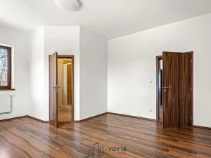 Prodej vily, Nová Role, 347 m2