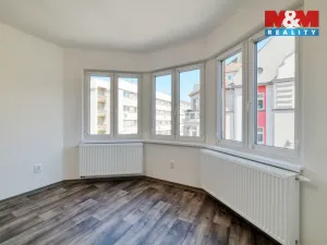 Pronájem bytu 4+1, Cheb, Májová, 121 m2