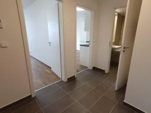 Pronájem bytu 2+kk, Praha, Smržových, 61 m2