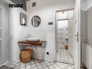 Pronájem obchodního prostoru, Praha - Žižkov, Husitská, 120 m2