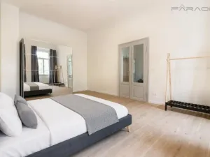 Pronájem bytu 2+1, Praha - Karlín, 75 m2
