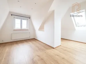 Prodej bytu 3+kk, Praha - Běchovice, Českobrodská, 94 m2
