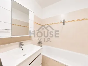 Prodej bytu 2+kk, Praha - Čakovice, Marty Krásové, 56 m2
