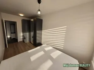 Pronájem bytu 2+kk, Praha - Hlubočepy, náměstí Olgy Scheinpflugové, 50 m2