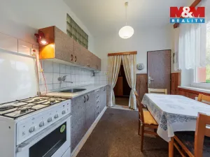 Prodej bytu 2+1, Karlovy Vary - Stará Role, Závodu míru, 59 m2