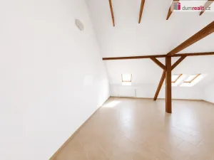 Pronájem atypického bytu, Ústí nad Labem - Ústí nad Labem-centrum, Králova výšina, 99 m2