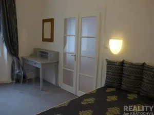 Pronájem bytu 2+1, Praha - Malá Strana, Maltézské náměstí, 76 m2