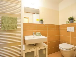 Pronájem bytu 2+kk, Praha - Kyje, Břeclavská, 50 m2