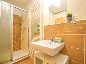 Pronájem bytu 2+kk, Praha - Kyje, Břeclavská, 50 m2
