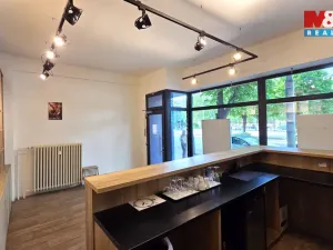 Pronájem obchodního prostoru, Praha - Holešovice, Ortenovo náměstí, 77 m2
