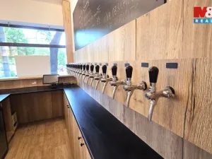 Pronájem obchodního prostoru, Praha - Holešovice, Ortenovo náměstí, 77 m2