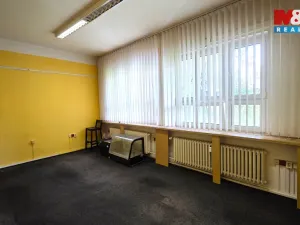 Pronájem obchodního prostoru, Praha - Holešovice, Ortenovo náměstí, 77 m2