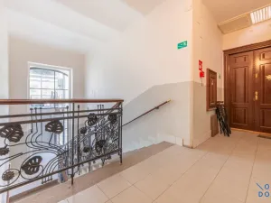 Pronájem bytu 3+1, Praha - Vinohrady, U Havlíčkových sadů, 100 m2