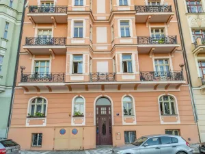 Pronájem bytu 3+1, Praha - Vinohrady, U Havlíčkových sadů, 100 m2