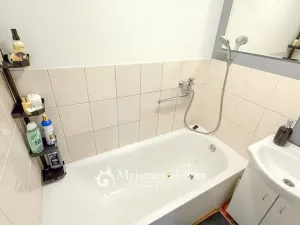 Prodej bytu 2+1, Znojmo, Sokolovská, 52 m2