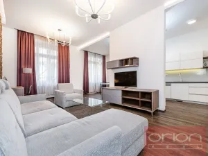 Prodej bytu 2+1, Praha - Staré Město, Křižovnická, 71 m2