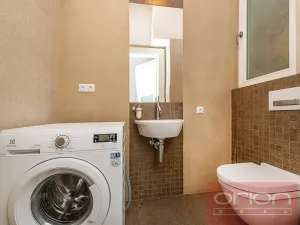 Prodej bytu 2+1, Praha - Staré Město, Křižovnická, 71 m2