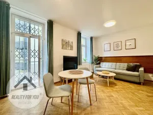 Pronájem bytu 1+kk, Praha - Smíchov, Mozartova, 44 m2