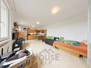 Prodej bytu 1+kk, Praha - Stodůlky, Na Výrovně, 37 m2
