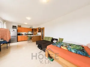 Prodej bytu 1+kk, Praha - Stodůlky, Na Výrovně, 37 m2