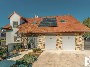 Prodej rodinného domu, Zeleneč, 227 m2