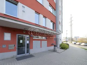 Pronájem bytu 2+kk, Praha - Hloubětín, Nademlejnská, 44 m2