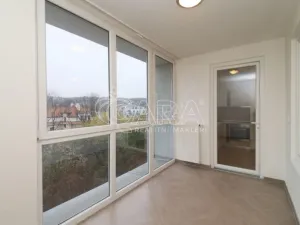 Pronájem bytu 2+kk, Praha - Hloubětín, Nademlejnská, 44 m2