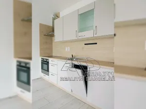 Pronájem bytu 1+kk, České Budějovice, Na Zlaté stoce, 31 m2