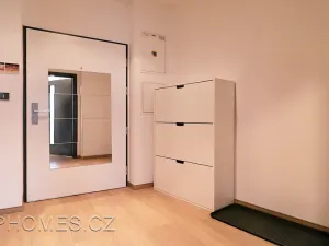 Pronájem bytu 2+kk, Praha - Libeň, U libeňského pivovaru, 57 m2