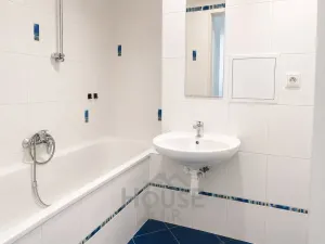 Prodej bytu 2+kk, Praha - Letňany, Bechlínská, 51 m2