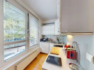 Pronájem bytu 2+kk, Praha - Smíchov, Karla Engliše, 38 m2