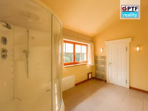 Prodej rodinného domu, Skořice, 277 m2