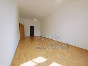 Pronájem bytu 2+1, České Budějovice, 72 m2