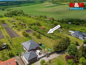 Prodej pozemku pro bydlení, Třebenice, Žlábkova, 1758 m2
