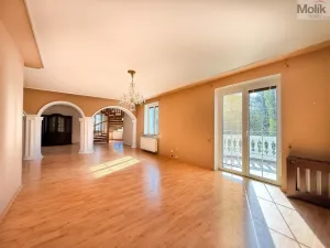 Pronájem atypického bytu, Chomutov, Zborovská, 256 m2