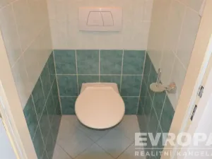 Pronájem bytu 2+kk, Praha - Kyje, Lásenická, 52 m2