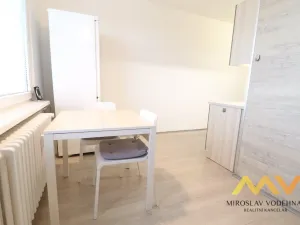 Pronájem bytu 2+1, Hradec Králové - Nový Hradec Králové, Fričova, 66 m2