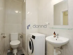 Pronájem bytu 1+kk, Praha, Hartigova, 36 m2