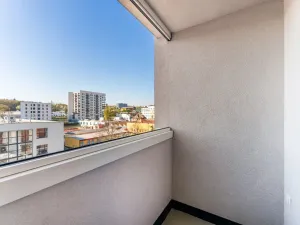 Pronájem bytu 1+kk, Praha - Vysočany, Poděbradská, 39 m2