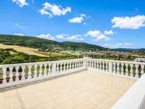 Prodej rodinného domu, Králův Dvůr, Nad Máchovnou, 228 m2