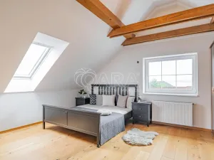 Prodej rodinného domu, Králův Dvůr, Nad Máchovnou, 228 m2