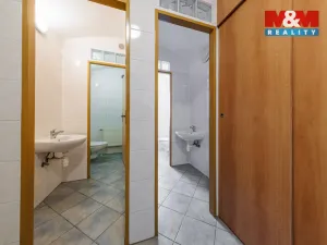 Prodej obchodního prostoru, Karlovy Vary, Moskevská, 57 m2