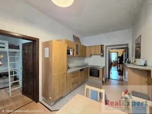 Pronájem bytu 3+1, Praha - Karlín, Kubova, 92 m2