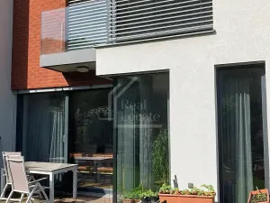 Pronájem rodinného domu, Praha - Dejvice, V Šáreckém údolí, 216 m2
