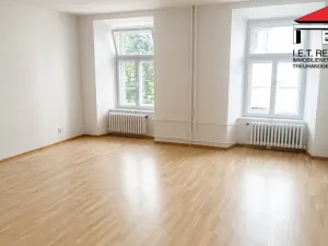 Pronájem bytu 1+kk, Opava, Sněmovní, 45 m2