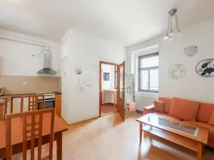 Pronájem bytu 2+kk, Praha - Karlín, Sokolovská, 62 m2